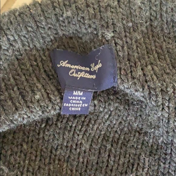 American Eagle sweater - Picture 2 of 3